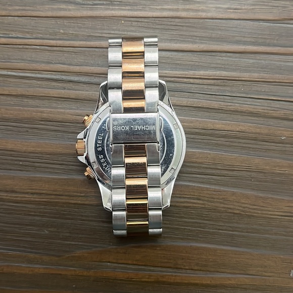 Michael Kors Two Toned Watch - Picture 2 of 3